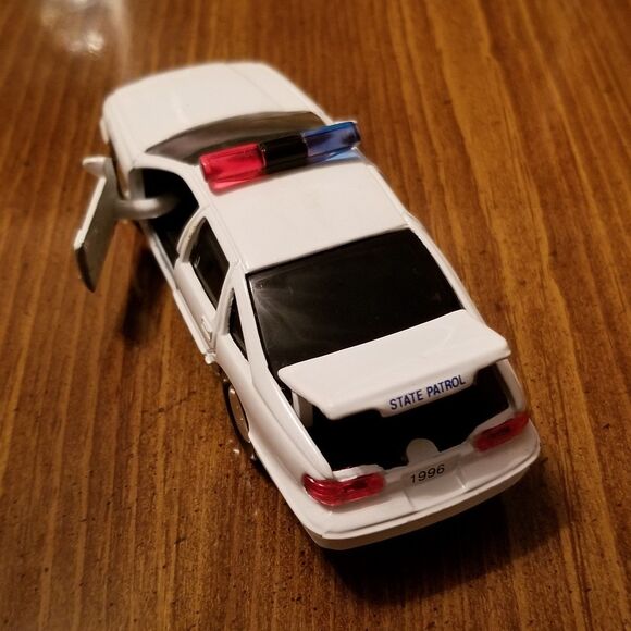 Colorado State Police Road Champs die cast police car 1:43 scale - Picture 5 of 10
